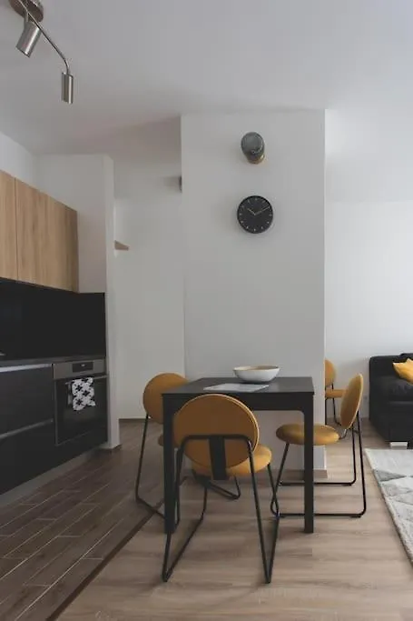 Party District Hideaway In Budapest Soho - 305